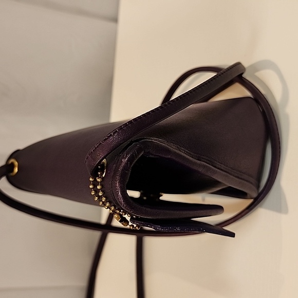 Vintage Coach Purple Everett  #9934 - Picture 4 of 17